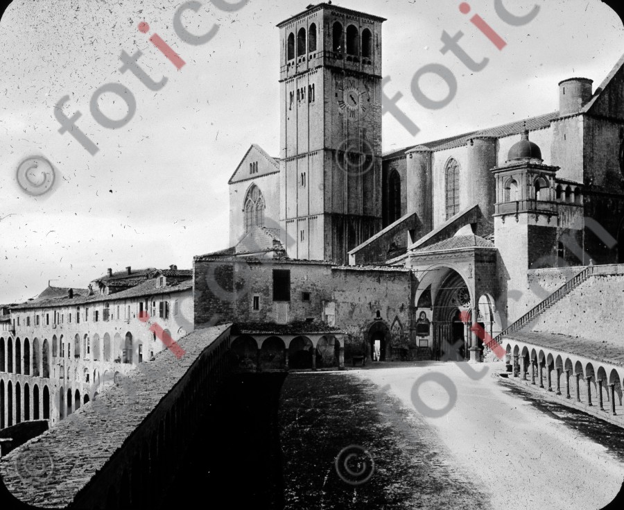 Basilika &quot;San Francesco&quot; | Basilica &quot;San Francesco&quot; - Foto simon-139-064-sw.jpg | foticon.de - Bilddatenbank für Motive aus Geschichte und Kultur